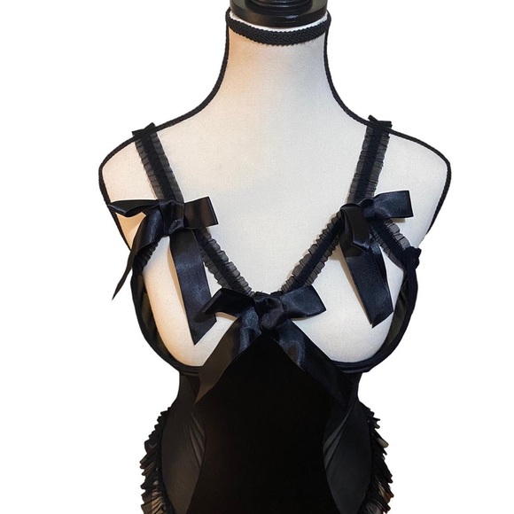 Venus Black Bow Bodysuit ⋆｡‧₊°♱༺𓆩❦︎𓆪༻♱༉‧₊˚. - Picture 2 of 5